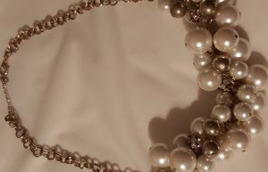💗3/$10💗  Pearl Necklace